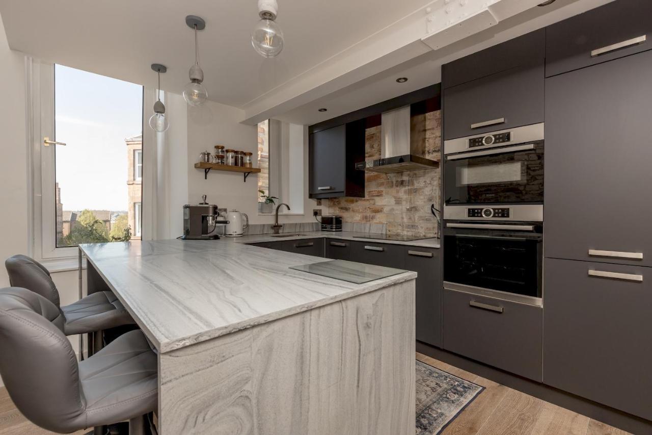 Pass The Keys Stunning 3 Bed Loft Style With Free Parking Апартаменты *