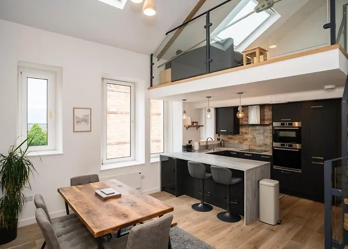 Pass The Keys Stunning 3 Bed Loft Style Apt With Free Parking