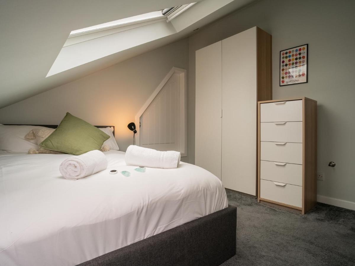 Appartamento Pass The Keys Stunning 3 Bed Loft Style With Free Parking Edimburgo