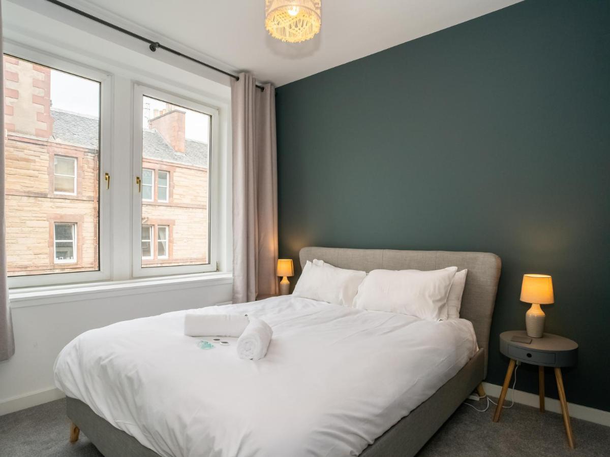 Pass The Keys Stunning 3 Bed Loft Style With Free Parking Edimburgo